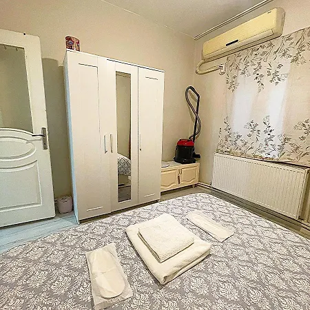 One Bedroom Close To Taksim Apartmán